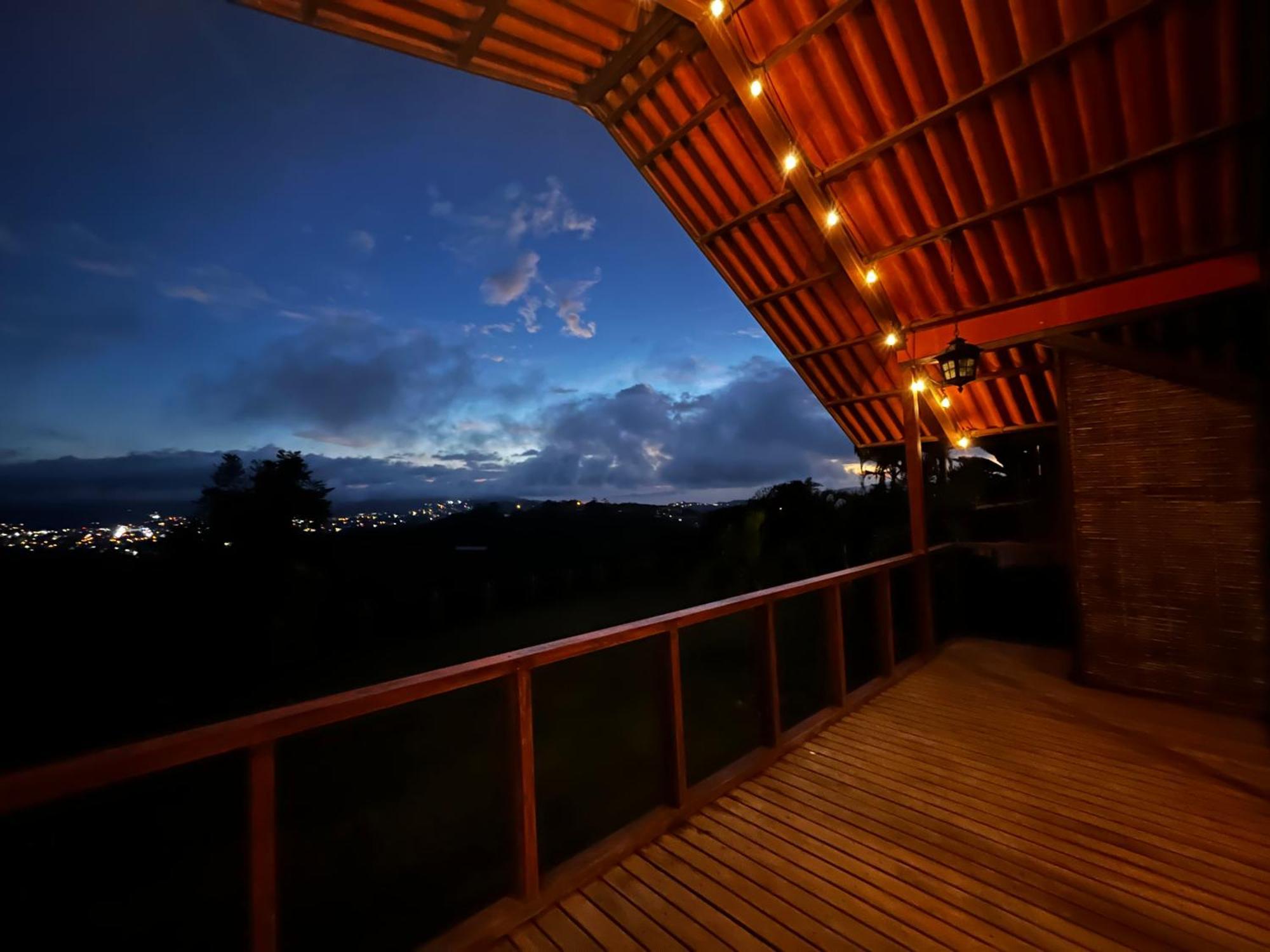 Zen Bella Vista Chalet